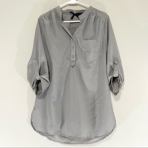 Ali & Kris Gray Rolled Up Long Sleeve Size L